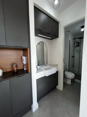 Apartamento com 41m², 1 dormitório no bairro Azenha em Porto Alegre para Alugar