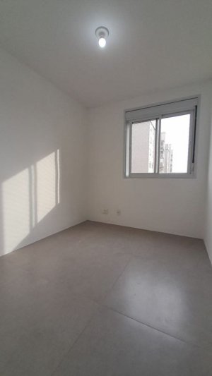 Apartamento com 67m², 3 dormitórios no bairro Teresópolis em Porto Alegre para Alugar