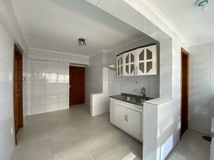 Apartamento com 108m², 1 dormitório no bairro Três Figueiras em Porto Alegre para Alugar