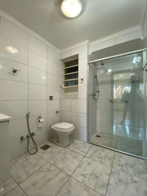 Apartamento com 108m², 1 dormitório no bairro Três Figueiras em Porto Alegre para Alugar