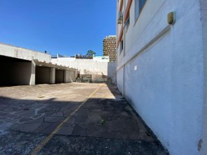 Apartamento com 108m², 1 dormitório no bairro Três Figueiras em Porto Alegre para Alugar