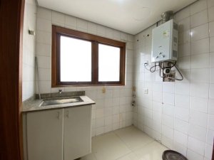 Apartamento com 272m², 4 dormitórios no bairro Chácara das Pedras em Porto Alegre para Alugar