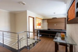 Casa com 190m², 3 dormitórios no bairro Pedra Redonda em Porto Alegre para Alugar