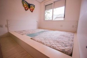 Casa com 400m², 5 dormitórios no bairro Jardim Carvalho em Porto Alegre para Alugar