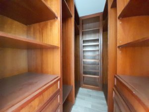 Casa com 273m², 4 dormitórios no bairro Praia de Belas em Porto Alegre para Alugar