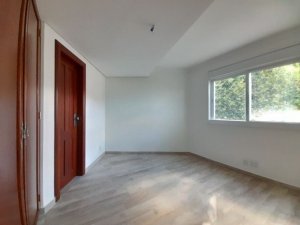 Casa com 273m², 4 dormitórios no bairro Praia de Belas em Porto Alegre para Alugar