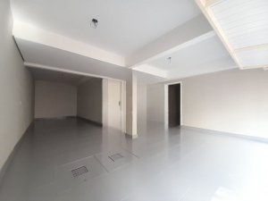 Casa com 273m², 4 dormitórios no bairro Praia de Belas em Porto Alegre para Alugar