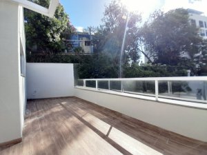 Casa com 273m², 4 dormitórios no bairro Praia de Belas em Porto Alegre para Alugar