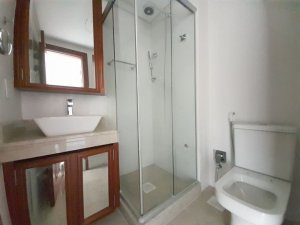 Casa com 273m², 4 dormitórios no bairro Praia de Belas em Porto Alegre para Alugar