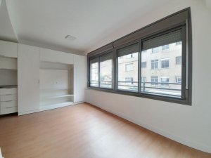 Apartamento com 28m², 1 dormitório no bairro Centro Histórico em Porto Alegre para Alugar
