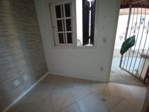 Casa com 67m², 2 dormitórios no bairro Tristeza em Porto Alegre para Alugar