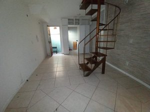 Casa com 67m², 2 dormitórios no bairro Tristeza em Porto Alegre para Alugar