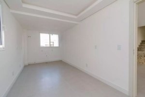 Casa com 278m², 4 dormitórios no bairro Tristeza em Porto Alegre para Alugar