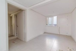 Casa com 278m², 4 dormitórios no bairro Tristeza em Porto Alegre para Alugar