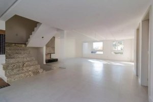 Casa com 278m², 4 dormitórios no bairro Tristeza em Porto Alegre para Alugar