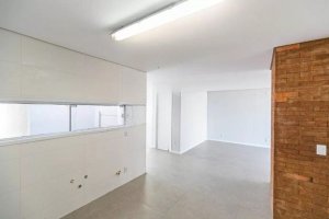 Casa com 215m², 3 dormitórios no bairro Vila Nova em Porto Alegre para Alugar