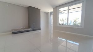 Casa com 200m², 2 dormitórios no bairro Hípica em Porto Alegre para Alugar