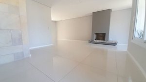 Casa com 200m², 2 dormitórios no bairro Hípica em Porto Alegre para Alugar