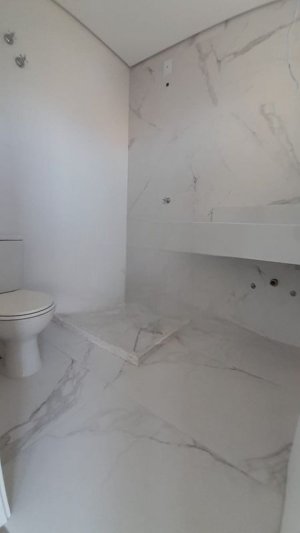 Casa com 200m², 2 dormitórios no bairro Hípica em Porto Alegre para Alugar