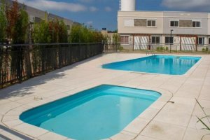 Casa com 87m², 2 dormitórios no bairro Vila Nova em Porto Alegre para Alugar