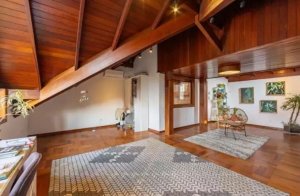 Casa com 269m², 4 dormitórios no bairro Vila Jardim em Porto Alegre para Alugar