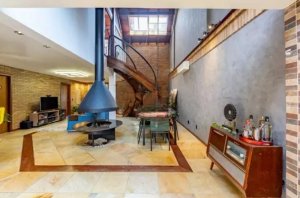 Casa com 269m², 4 dormitórios no bairro Vila Jardim em Porto Alegre para Alugar