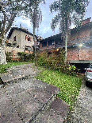 Casa com 230m², 3 dormitórios no bairro Santa Tereza em Porto Alegre para Alugar
