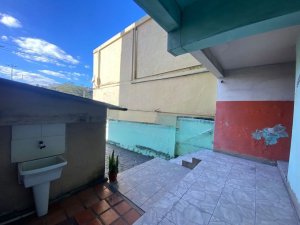 Casa com 150m², 3 dormitórios no bairro Partenon em Porto Alegre para Alugar