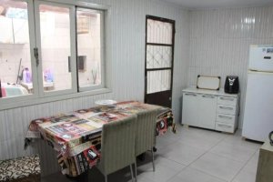 Casa com 175m², 3 dormitórios no bairro Jardim Carvalho em Porto Alegre para Alugar