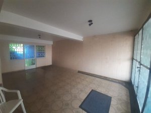 Casa com 200m², 4 dormitórios no bairro Santo Antonio em Porto Alegre para Alugar
