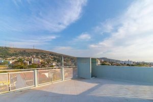 Casa com 248m², 4 dormitórios no bairro Partenon em Porto Alegre para Alugar