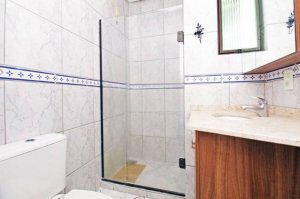 Casa com 252m², 4 dormitórios no bairro Santo Antonio em Porto Alegre para Alugar