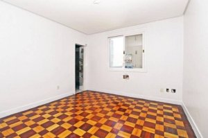 Casa com 252m², 4 dormitórios no bairro Santo Antonio em Porto Alegre para Alugar