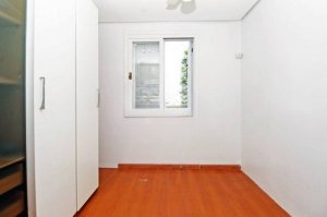 Casa com 252m², 4 dormitórios no bairro Santo Antonio em Porto Alegre para Alugar