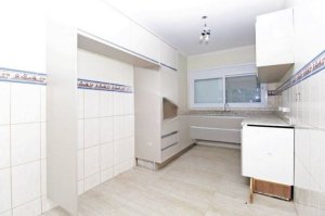Casa com 252m², 4 dormitórios no bairro Santo Antonio em Porto Alegre para Alugar