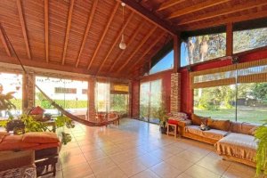 Casa com 252m², 4 dormitórios no bairro Tristeza em Porto Alegre para Alugar