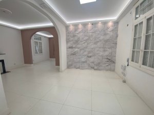 Casa comercial com 250m² no bairro Moinhos de Vento em Porto Alegre para Alugar