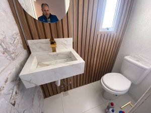 Casa comercial com 250m² no bairro Moinhos de Vento em Porto Alegre para Alugar