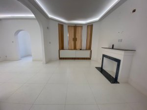 Casa comercial com 250m² no bairro Moinhos de Vento em Porto Alegre para Alugar