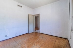 Casa com 120m², 2 dormitórios no bairro Vila Assunção em Porto Alegre para Alugar