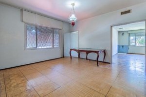 Casa com 120m², 2 dormitórios no bairro Vila Assunção em Porto Alegre para Alugar