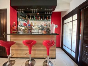 Casa com 280m², 2 dormitórios no bairro Navegantes em Porto Alegre para Alugar