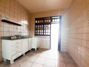 Casa com 210m², 3 dormitórios no bairro Auxiliadora em Porto Alegre para Alugar