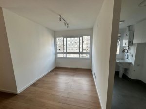 Apartamento com 56m², 2 dormitórios no bairro São Sebastião em Porto Alegre para Alugar