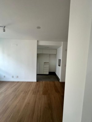 Apartamento com 56m², 2 dormitórios no bairro São Sebastião em Porto Alegre para Alugar