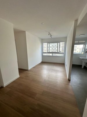 Apartamento com 56m², 2 dormitórios no bairro São Sebastião em Porto Alegre para Alugar