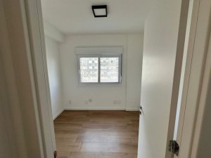 Apartamento com 56m², 2 dormitórios no bairro São Sebastião em Porto Alegre para Alugar