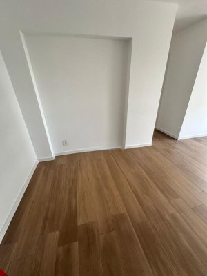 Apartamento com 56m², 2 dormitórios no bairro São Sebastião em Porto Alegre para Alugar