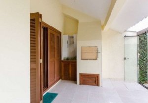Casa com 290m², 4 dormitórios no bairro Camaquã em Porto Alegre para Alugar