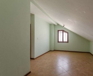 Casa com 290m², 4 dormitórios no bairro Camaquã em Porto Alegre para Alugar